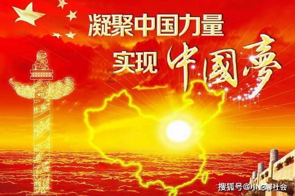 老人乘坐扶梯时不慎摔倒,拼尽全力用身体死死撑住老人的小姐姐,获见义勇为奖励